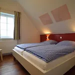 Hof Koehne - Haus An Der Weide Rechts Holiday home *